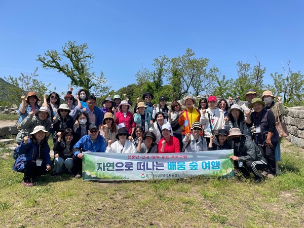▲ 인천 동구 신중년 건강 행복 프로그램 운영 모습.