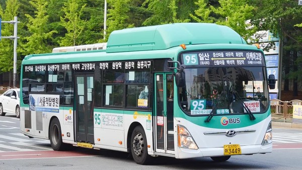▲ 고양시내를 운행 중인 버스.