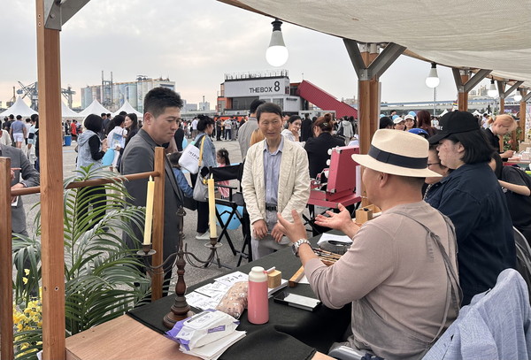 ▲ 행사 현장을 찾은 김정헌 인천중구청장.