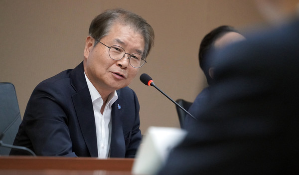 ▲ 이정식 고용노동부 장관이 지난 22일 서울 중구 서울고용노동청에서 열린 전국기관장회의에 참석해 발언하고 있다. (사진=고용노동부 제공)