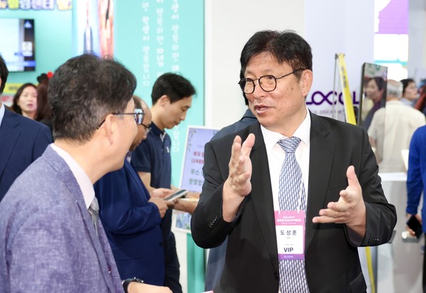 ▲ 도성훈 인천광역시교육감, 2024 대한민국 글로컬 미래교육박람회 참석 모습.