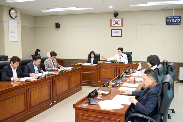 ▲ 용인특례시의회, 제283회 제1차 정례회 개최 모습.