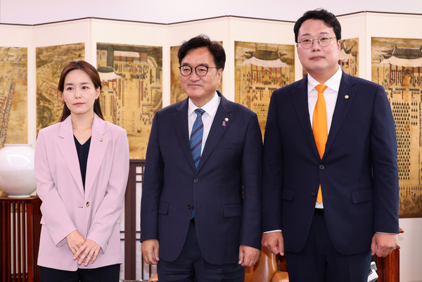 ▲ 우원식 의장, 천하람 개혁신당 원내대표 접견 모습. /뉴시스
