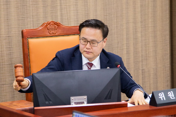▲ 김정영 위원장.