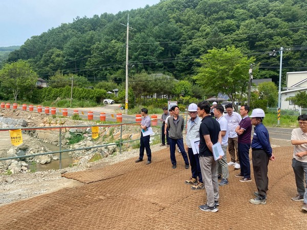 ▲ 재해복구사업장 점검(성덕천).
