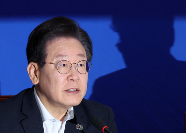 ▲ 이재명 더불어민주당 대표가 12일 오전 서울 여의도 국회에서 열린 최고위원회의에서 발언하고 있다.
