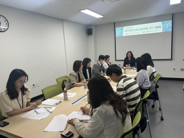 ▲ 강화군 감염병 대응 활성화 위한 간담회 개최 모습.