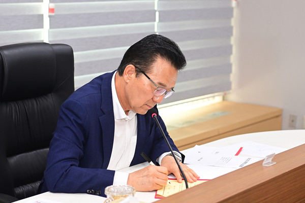 ▲ 이재호 연수구청장이 제1차 청렴정책추진단 회의를 주재하고 있다.