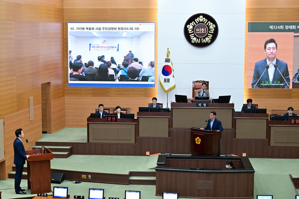 ▲ 시정질문 진행하는 박칠성 의원.