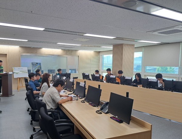 ▲ 오산시 여름철 집중호우 대비 위한 유관기관 간담회 개최 모습.