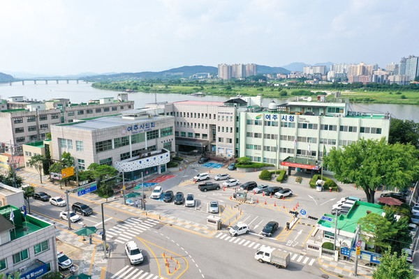 ▲ 여주시청 전경.