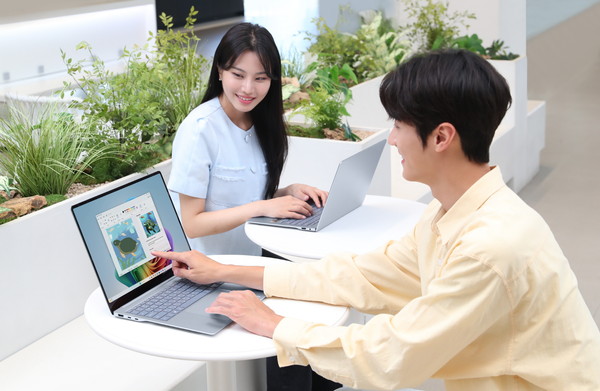 ▲ 삼성전자가 AI PC '갤럭시 북4 엣지'를 18일 국내 출시한다. (사진 = 삼성전자)