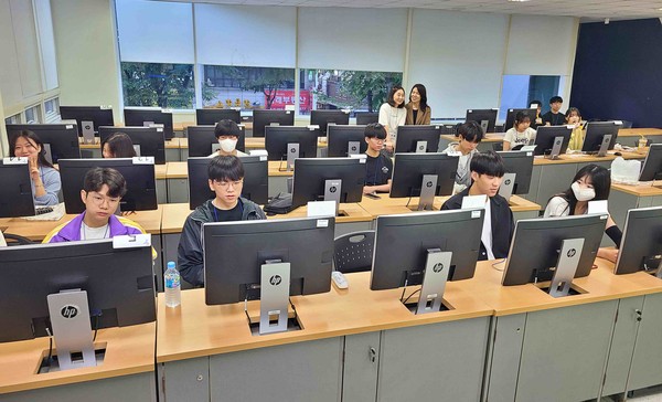 ▲ 성남시청소년재단-티맥스소프트 'IT 희망학교'.