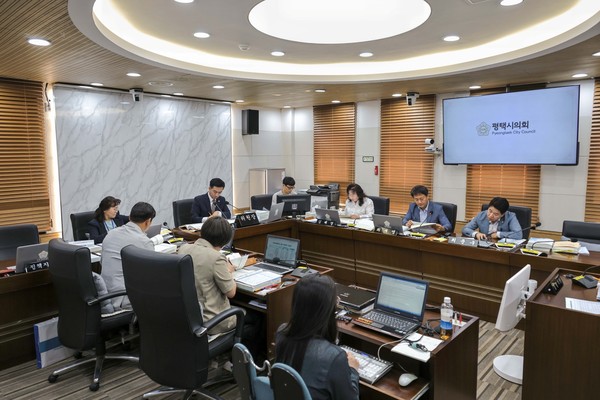 ▲ 평택시의회 기획행정위원회 정례회.