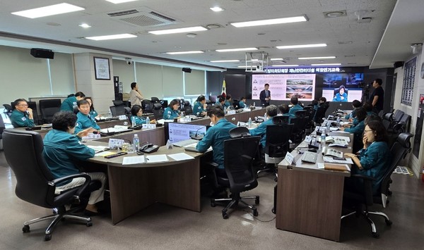 ▲ 지방자치단체장 재난안전리더십 역할연기 교육 실시 모습.
