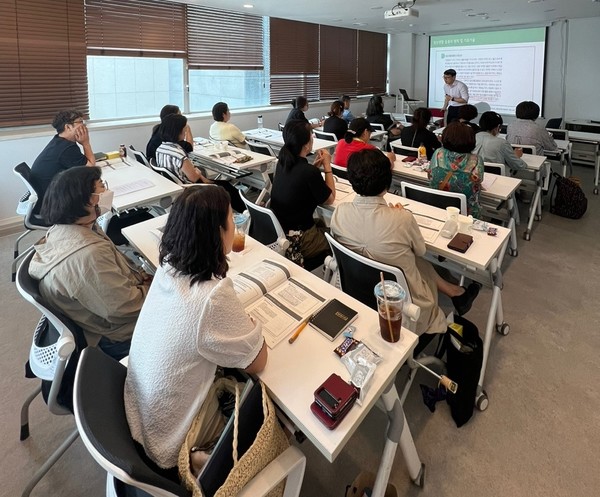 ▲ 부천종합재가센터 지역사회통합돌봄 제공인력 교육 사진.