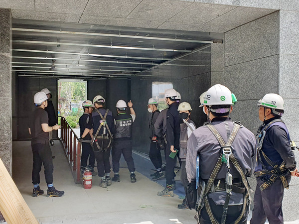 ▲ 용인특례시 올 하반기 입주 앞둔 관내 공동주택단지 특별 점검 실시 모습.