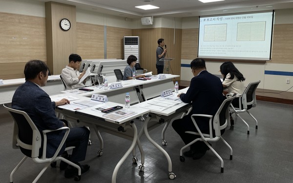 ▲ 평택시 근현대음악 유물 등록문화유산 지정 신청 위한 조사연구 용역 최종보고회 개최 모습.