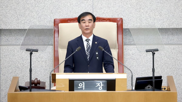 ▲ 염종현 경기도의회 의장이 제11대 전반기 의회의 공식 의정활동을 마무리했다.