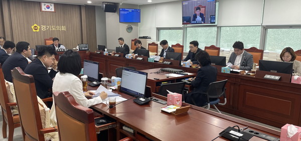 ▲ 경기도의회 혁신추진특별위원회 제375회 정례회 제4차 회의.
