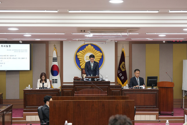 ▲ 제180회 포천시의회 임시회 제1차 본회의 전경.