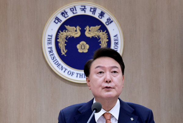 ▲ 윤석열 대통령이 18일 서울 용산 대통령실 청사에서 열린 국무회의에서 발언하고 있다. /뉴시스