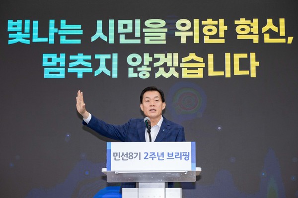 ▲ 이재준 수원특례시장이 브리핑에서 발언하고 있다.
