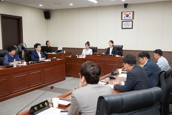 ▲ 용인특례시의회가 제284회 임시회에서 제9대 후반기 윤리특별위원회를 구성하고, 8일 본격적인 활동에 들어갔다.