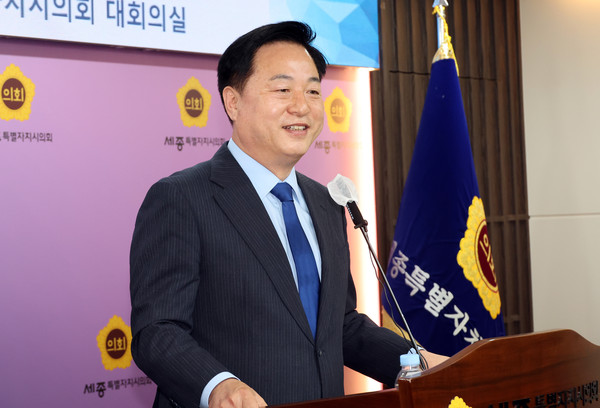 ▲ 당대표 출사표 던진 김두관 전 의원. /뉴시스