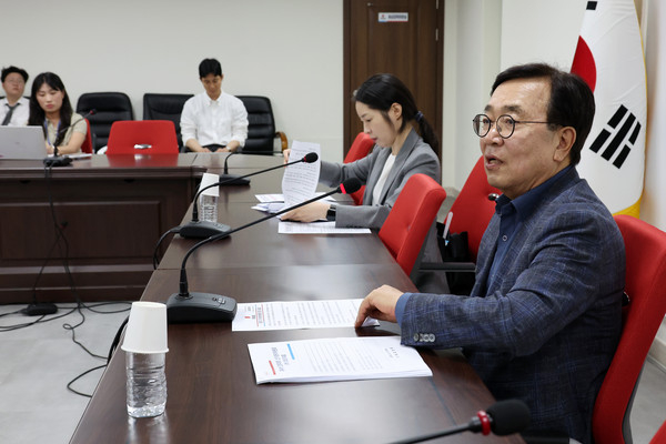 ▲ 서병수 위원장, 전당대회 선관위 회의 결과 발표 모습. /뉴시스