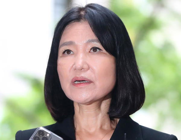 ▲ 청문회 준비 사무실 출근하는 이진숙 후보자. /뉴시스