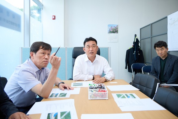 ▲ 이충우 여주시장 대규모 주요사업장 현장 2차 방문 점검 실시 모습.