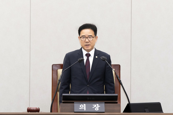 ▲ 개회사를 통해 입장 밝히는 김인수 의장.