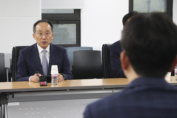 ▲ 추경호 국민의힘 원내대표는 18일 고위공직자범죄수사처(공수처)를 방문해 '채상병 사망사건 외압 의혹'에 대한 신속한 수사 결과 발표를 촉구했다. /뉴시스