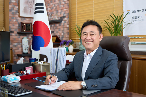 ▲ 이충우 여주시장.