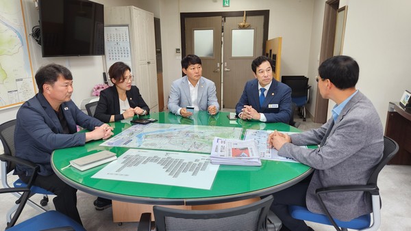 ▲ 하남시의회 강성삼 의원은 '동서울변전소 옥내화 증설 사업'과 관련해 하남시의 ‘불통행정’, ‘주민을 우롱하는 행위’에 대해 강력히 규탄에 나섰다.