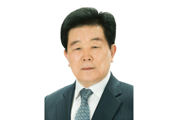 ▲ 이의명 옹진군의회 의장.