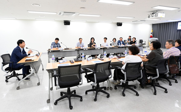 ▲ 부평대로 걷고싶은거리 조성사업 설계용역 중간보고회 개최 모습.