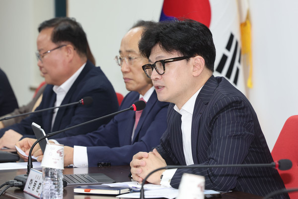 ▲ 최고위원회의 발언하는 한동훈. /뉴시스