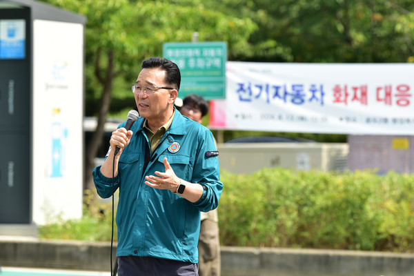 ▲ 전기차 화재 대응 민관 합동교육에 참석한 이재호 연수구청장.