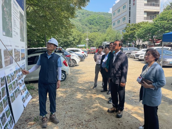 ▲ 관내 주요 사업장과 수해복구 및 투자사업 현장에 방문한 김충범 광주시 부시장.