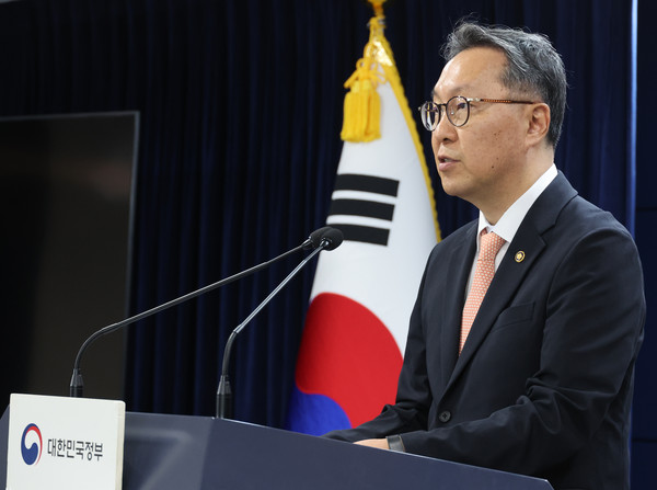 ▲ 박민수 중앙재난안전대책본부 제1총괄조정관이 22일 오전 서울 종로구 정부서울청사에서 의사 집단행동 중앙재난안전대책본부(중대본) 회의 결과 브리핑을 하고 있다. /뉴시스