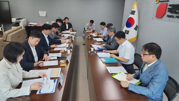 ▲ 국민의힘 정책위원회, 대집행부 업무보고 청취 모습.