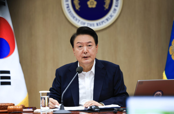 ▲ 윤석열 대통령이 30일 서울 용산 대통령실 청사에서 열린 국무회의에서 발언하고 있다. /뉴시스