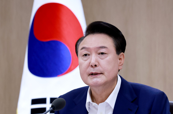 ▲ 윤석열 대통령이 27일 서울 용산 대통령실 청사에서 열린 국무회의에서 발언하고 있다. /뉴시스