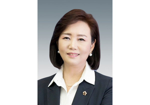 ▲ 정윤경 경기도의회 여성가족평생교육위원회 위원. 