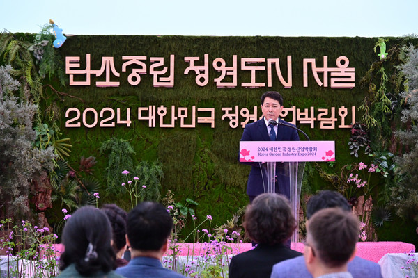▲ 축사하는 임만균 위원장.