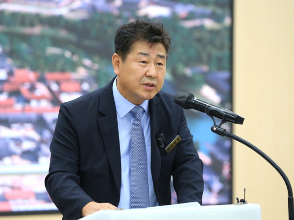 ▲ 진병철 경주시보건소장 언론 브리핑 모습.