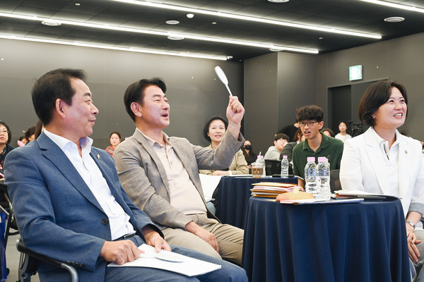 ▲ '제2회 문화도시 정책페스타'에 참석해 발언하고 있는 김동근 의정부시장.