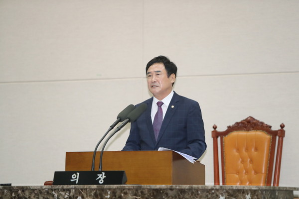 ▲ 이천시의회가 4일 본회의장에서 제248회 임시회 개회식을 갖고 9일간의 의사일정에 들어갔다.